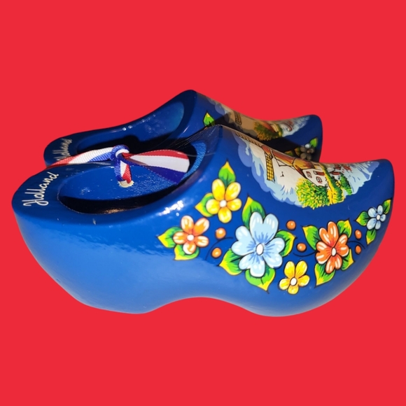 Vintage 1990s Miniature Souvenir Blue Dutch Clogs 4in - Picture 2 of 3